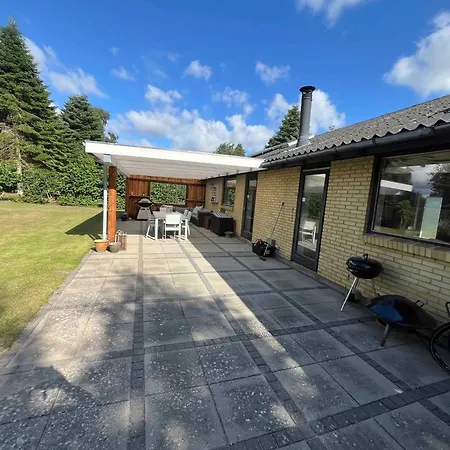 Cozy Close To The Boto By