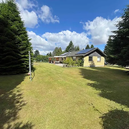 Ferienhaus Cozy Close To The Bøtø By