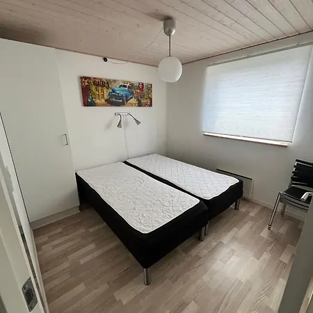 Semesterbostad Cozy Close To The Bøtø By